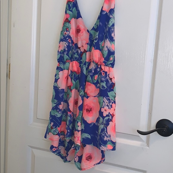 floral pattern romper - Picture 1 of 4